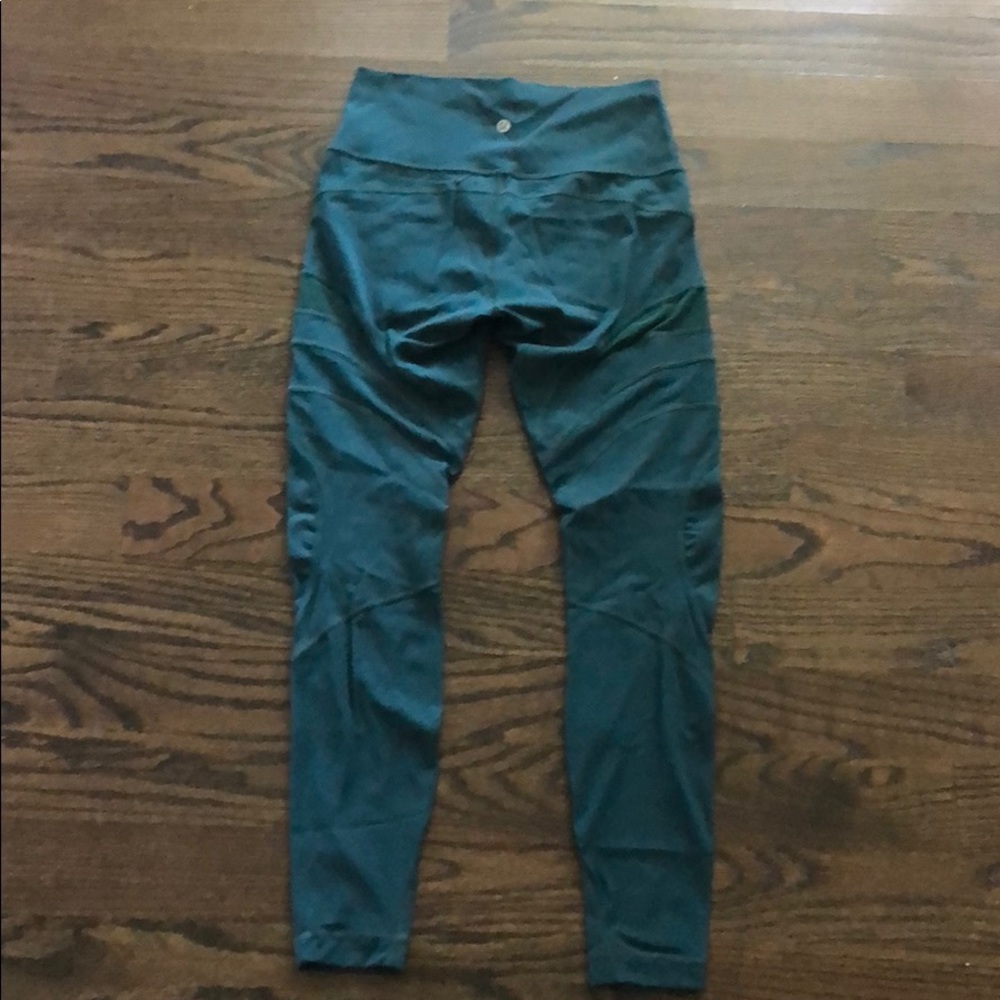 Lululemon Emerald Green Leggings - Picture 2 of 3